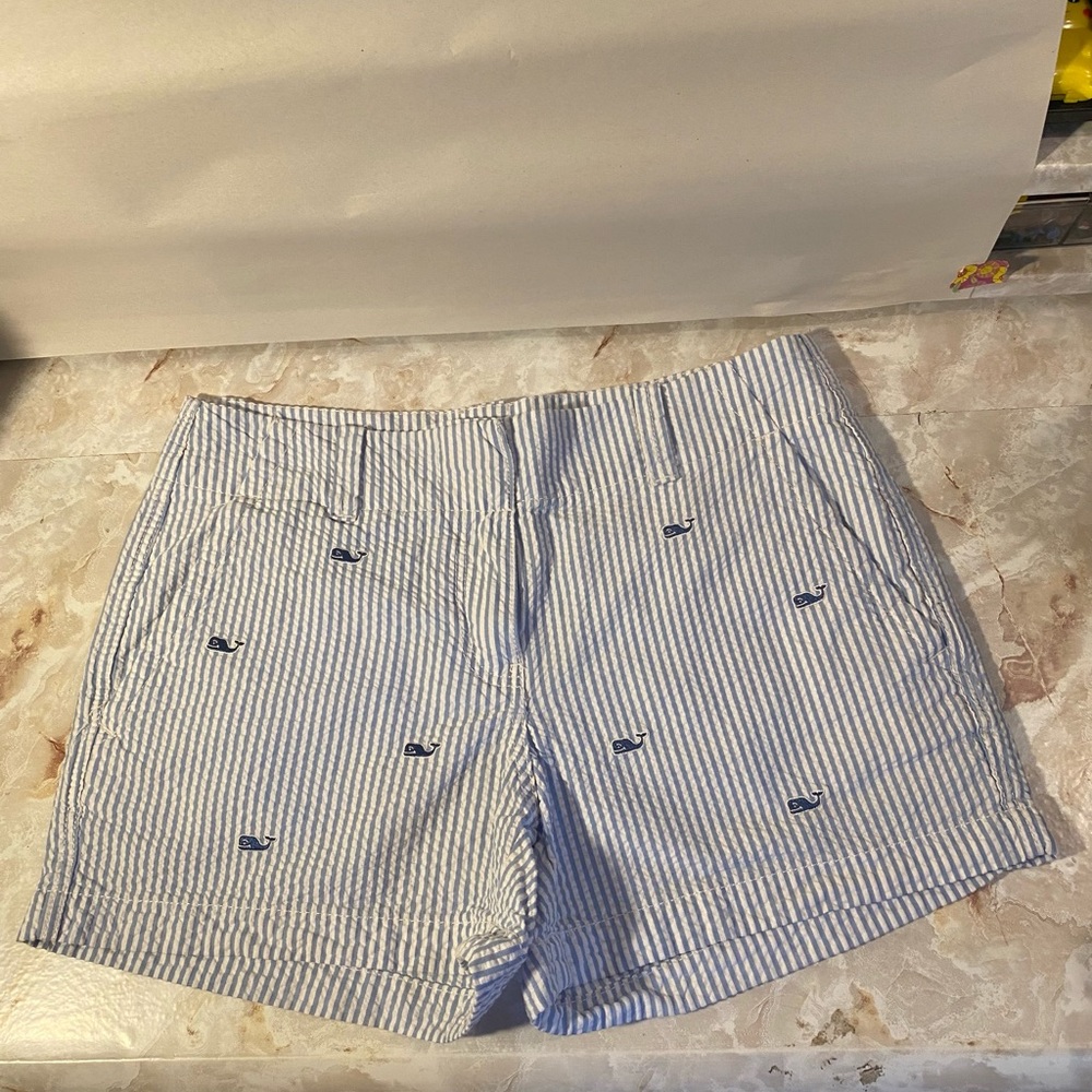 Vineyard Vines Women’s 2 Shorts stripes whale